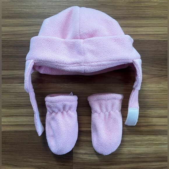 Infant Girl Nike Swoosh Trapper Hat & Mittens Set Pink - Picture 2 of 5